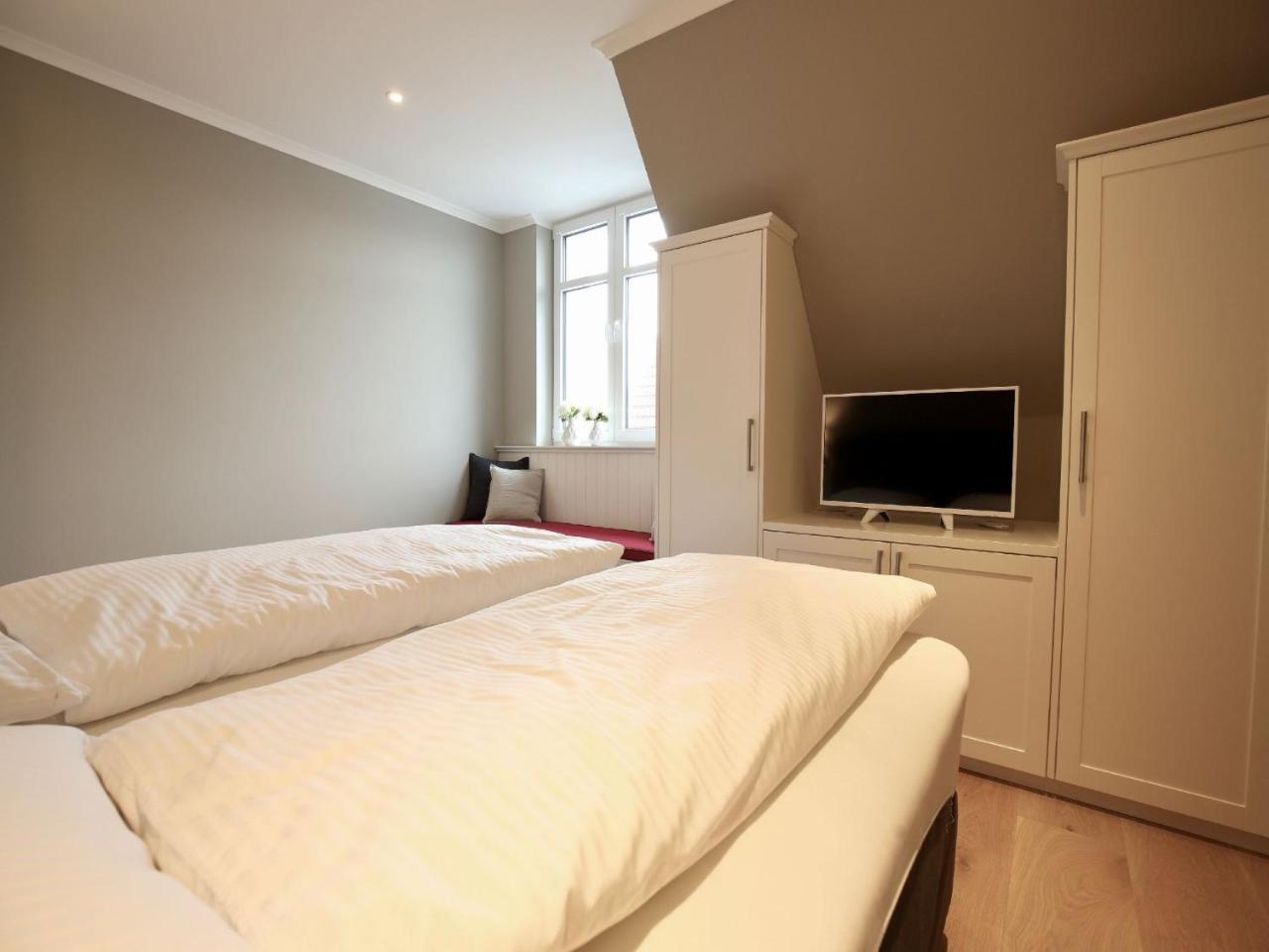 Charlotte 48 - Wunderschoene Ferienwohnung Mit Balkon Und Sauna Wangerooge Exterior foto